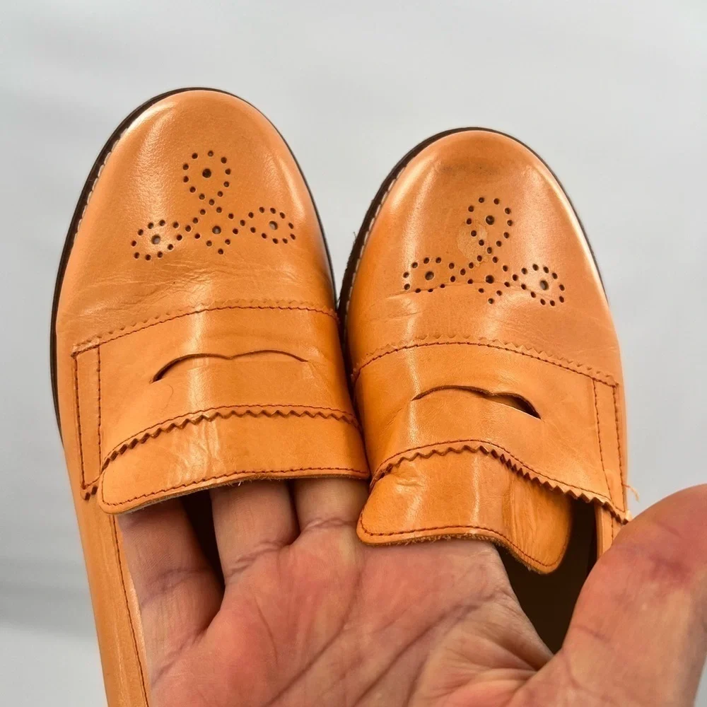 DNA Mind Body & Sole brown orange loafers shoes 7 (size 39)